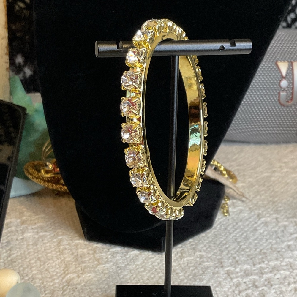 Sorrelli Gold Crystal Locking Cuff Bracelet- stunning! Bundle and save!